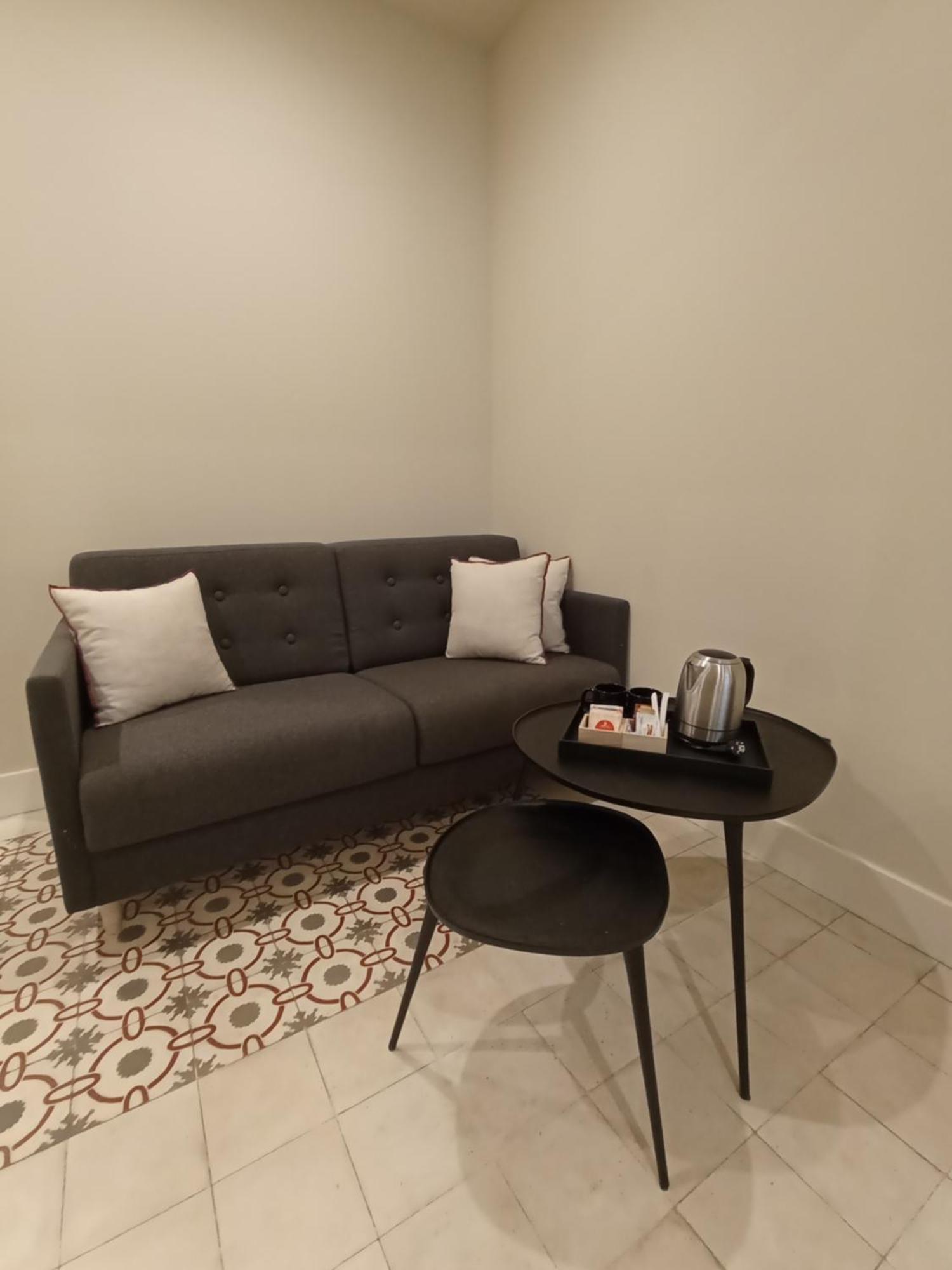 Uma Suites Parada Del Marques 塞维利亚 外观 照片
