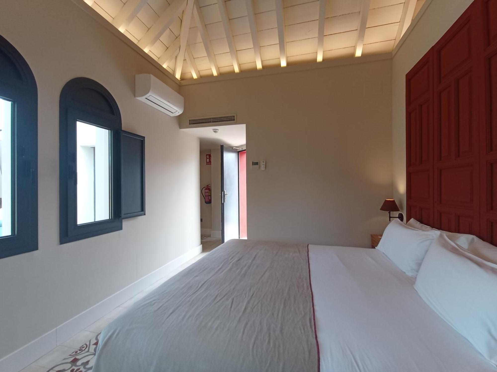 Uma Suites Parada Del Marques 塞维利亚 外观 照片
